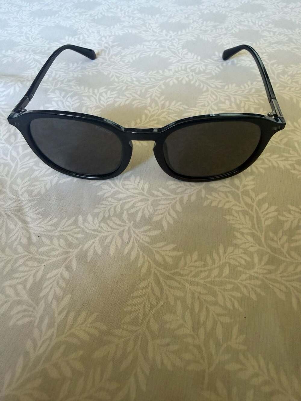 Polaroid Black Round Polarized Sunglasses